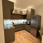 Altana Guest דירה *