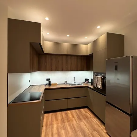 Altana Guest * Tirana